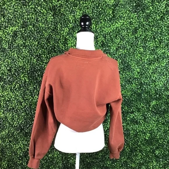 🎄Aritzia‎ rust color cropped sweater - Picture 3 of 9